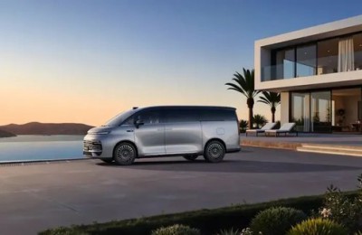 31.98万元起 “AI全场景家庭旗舰MPV”吉利银河V900开启预售